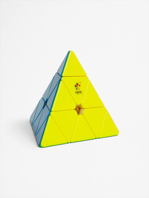 YuXin Little Magic Magnetic Pyraminx anyagában színes